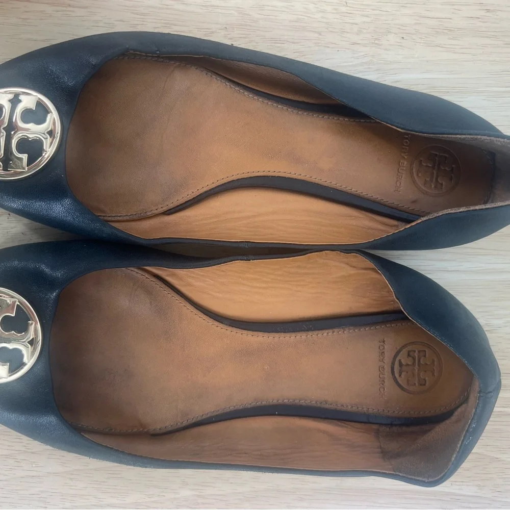 Tory Burch Black Loafers with Gold Emblem